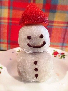 クリスマスに♡雪だるまのイチゴ大福-レシピのメイン写真