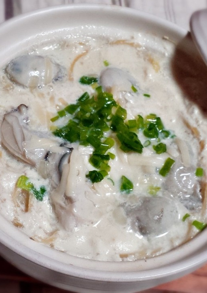 豆乳仕立て牡蠣の鍋焼きスパ-レシピのメイン写真