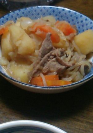 簡単すぎ！衝撃の肉じゃが✩-レシピのメイン写真