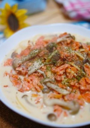【簡単•ヘルシー】鮭とキノコの豆乳パスタ-レシピのメイン写真