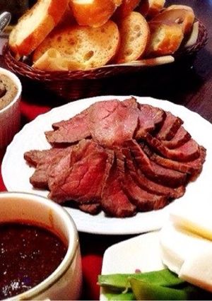 包んで簡単〜♡ローストビーフ!!-レシピのメイン写真