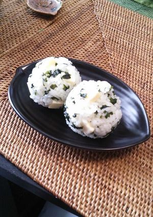 わかチィおにぎり～わかめチーズごはん～-レシピのメイン写真
