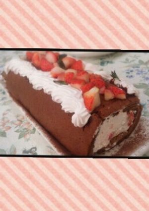 簡単豪華！いちごココアロール-レシピのメイン写真