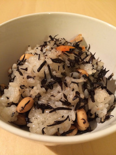レンジで簡単☆お餅でひじきご飯おこわ風-レシピのメイン写真