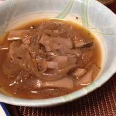 รูปของ タマネギとキノコの赤ワイン煮込み