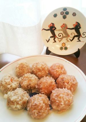 お正月に！華やか☆紅白もち米肉団子-レシピのメイン写真
