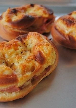 大豆粉で作る低糖質パン＊ハムマヨパン＊-レシピのメイン写真