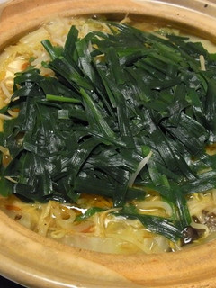 味覇で簡単!中華風ピリ辛チキン鍋-レシピのメイン写真