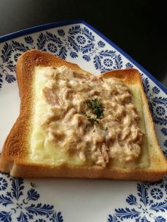 ツナマヨチーズトースト-レシピのメイン写真