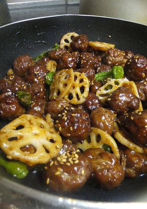 肉団子とレンコンの甘酢がらめ-レシピのメイン写真