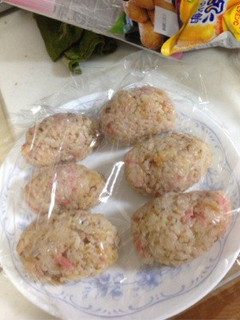 残り物でできる!紅生姜おかかおにぎり-レシピのメイン写真