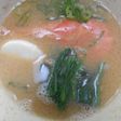 有頭エビの味噌汁、ほうれん草添え