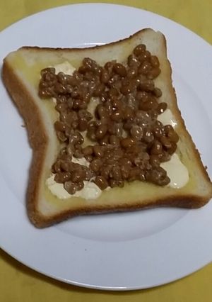 ☆超かんたん☆納豆のせトースト-レシピのメイン写真
