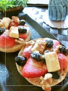苺×黒豆×胡桃の白チョコトースト-レシピのメイン写真