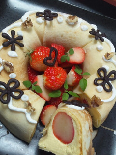 クレープで☆イチゴのババロアケーキ-レシピのメイン写真
