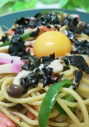 鮭と蒲鉾で和風パスタ（バター醤油味）-レシピのメイン写真