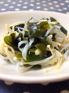 マイルドな☆わかめとえのきの酢の物-レシピのメイン写真
