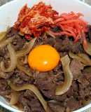 超簡単！お肉たっぷりつゆだく牛丼！！