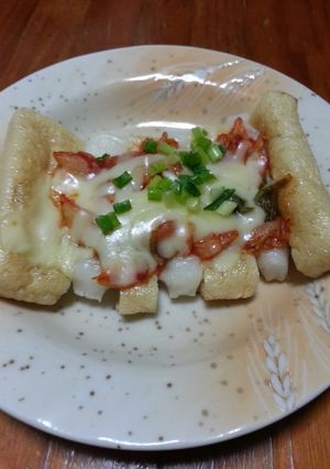 簡単！絶品！寿司揚げとお餅のキムチピザ-レシピのメイン写真