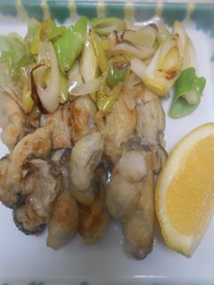 牡蠣焼きと葱のバター焼きの盛り合わせ-レシピのメイン写真