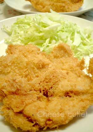 一枚で二枚♪鶏ムネ肉のサクサクチーズカツ-レシピのメイン写真