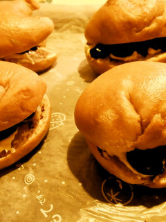 黒豆煮汁も使ってホシノ酵母黒豆ベーグル-レシピのメイン写真