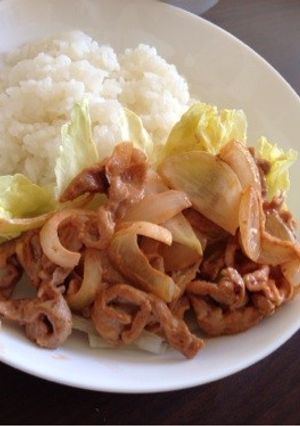 簡単ランチ♡豚コマのケチャップマヨ丼-レシピのメイン写真
