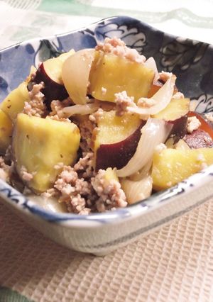 薩摩芋と玉ねぎの塩昆布そぼろ煮-レシピのメイン写真