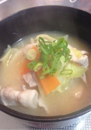 キャベツたっぷり味噌汁-レシピのメイン写真