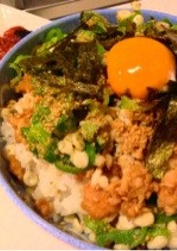 ごろごろ鶏そぼろ丼-レシピのメイン写真