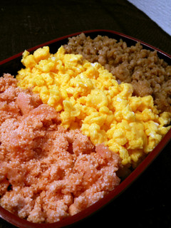 母の三色そぼろ弁当-レシピのメイン写真