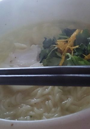 お正月の残り物！三つ葉や柚子で和ﾗｰﾒﾝ-レシピのメイン写真