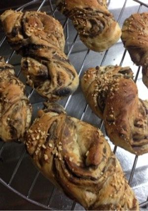 折込シートで簡単黒糖ねじりパン-レシピのメイン写真