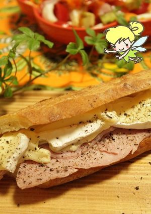 ももハム&ブリ—チーズのサンド♪^艸^-レシピのメイン写真