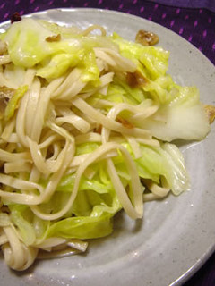 春キャベツとアンチョビの炒めうどん-レシピのメイン写真
