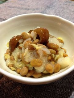 白菜シャキッ♪なめこと納豆のこぶ茶あえ-レシピのメイン写真