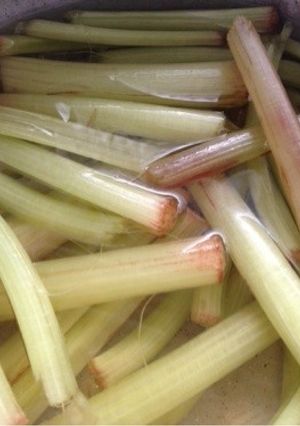 一瞬！！簡単にふきの皮むき♪-レシピのメイン写真