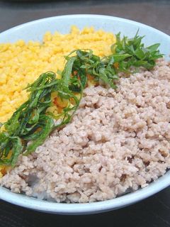そぼろご飯-レシピのメイン写真