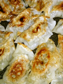 パリッと両面焼き餃子♪包み方も簡単写真付-レシピのメイン写真