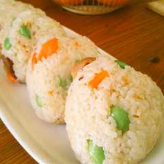 รูปของ 鏡開きのお餅で簡単・おこわ風炊き込みご飯