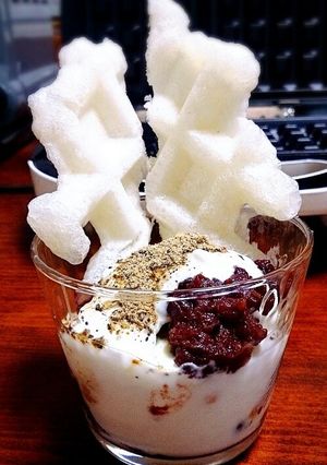 お餅アレンジ☆モッフルぜんざいパフェ-レシピのメイン写真