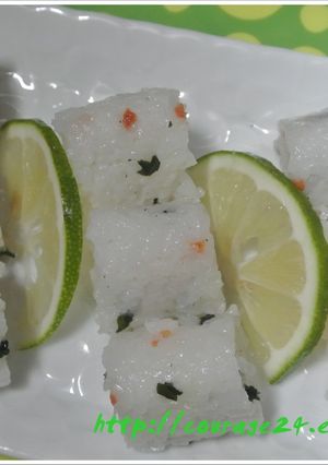 ふりかけを使って酢飯のおにぎり♪-レシピのメイン写真
