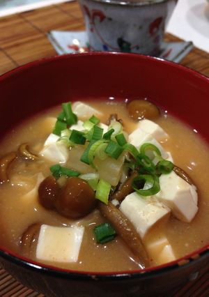 ちょい辛♪キムチ入りなめこ汁-レシピのメイン写真