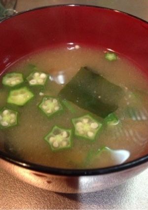 とろ〜り♪なめことオクラのお味噌汁-レシピのメイン写真