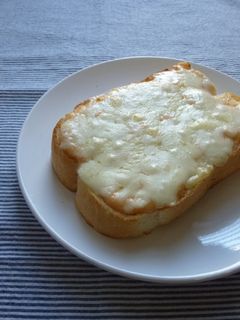 ちょっとリッチに♪明太マヨチートースト-レシピのメイン写真