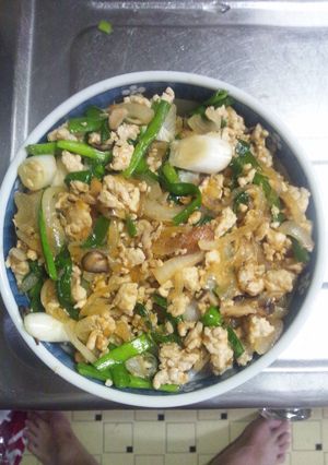 鶏ひき肉【鶏ひきの生姜焼風丼】-レシピのメイン写真