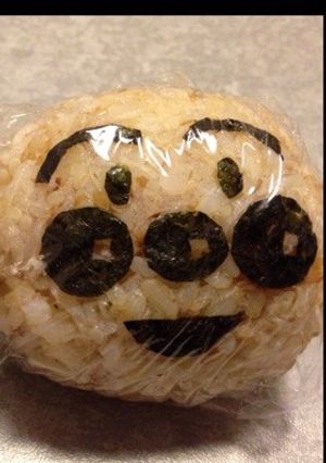 アンパンマンおにぎり-レシピのメイン写真
