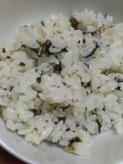 混ぜるだけ!わかめご飯-レシピのメイン写真