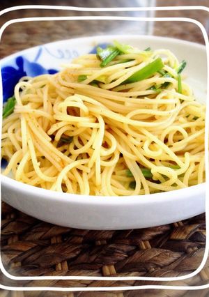 セリだけで、食感楽しいペペロンチーノ-レシピのメイン写真