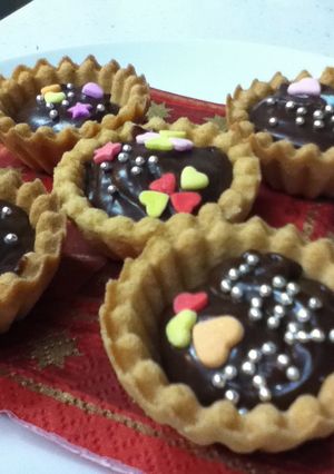 明治のチョコレートで子供も喜ぶデコタルト-レシピのメイン写真